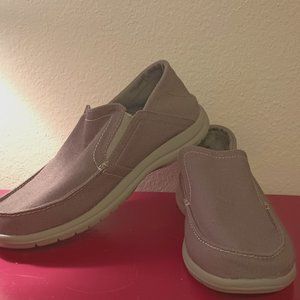 Crocs Men's Slip On Shoes - NEVER WORN - Size 9
